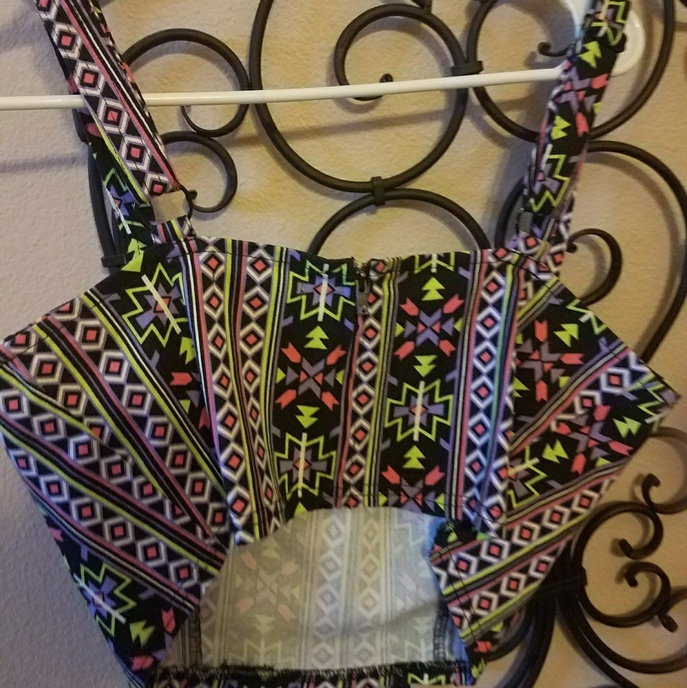 Top - Picture 4 of 4